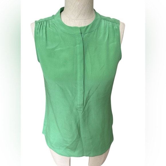 Banana Republic 100% silk green sleeveless snap front button tank blouse Sz 10 - Picture 3 of 9
